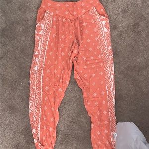 Rip curl loose cropped pants